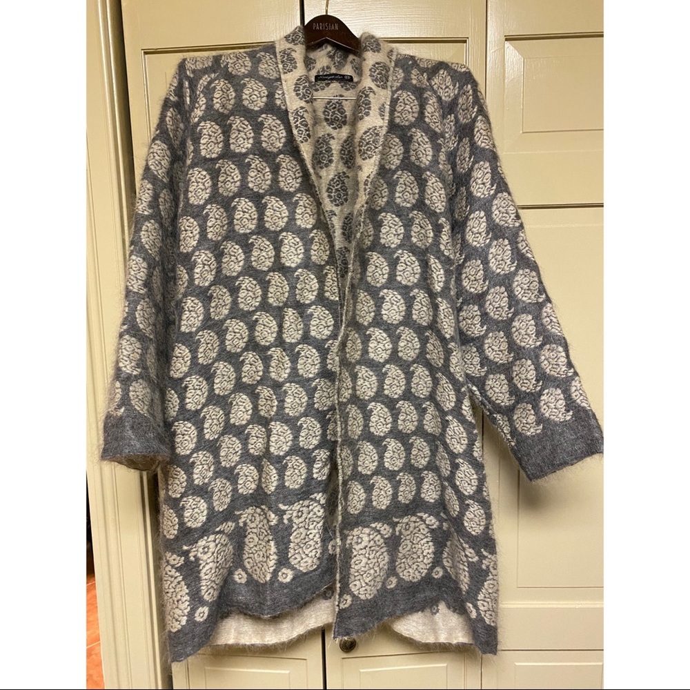 Xiaoyan Lin Gray & Tan Sweater